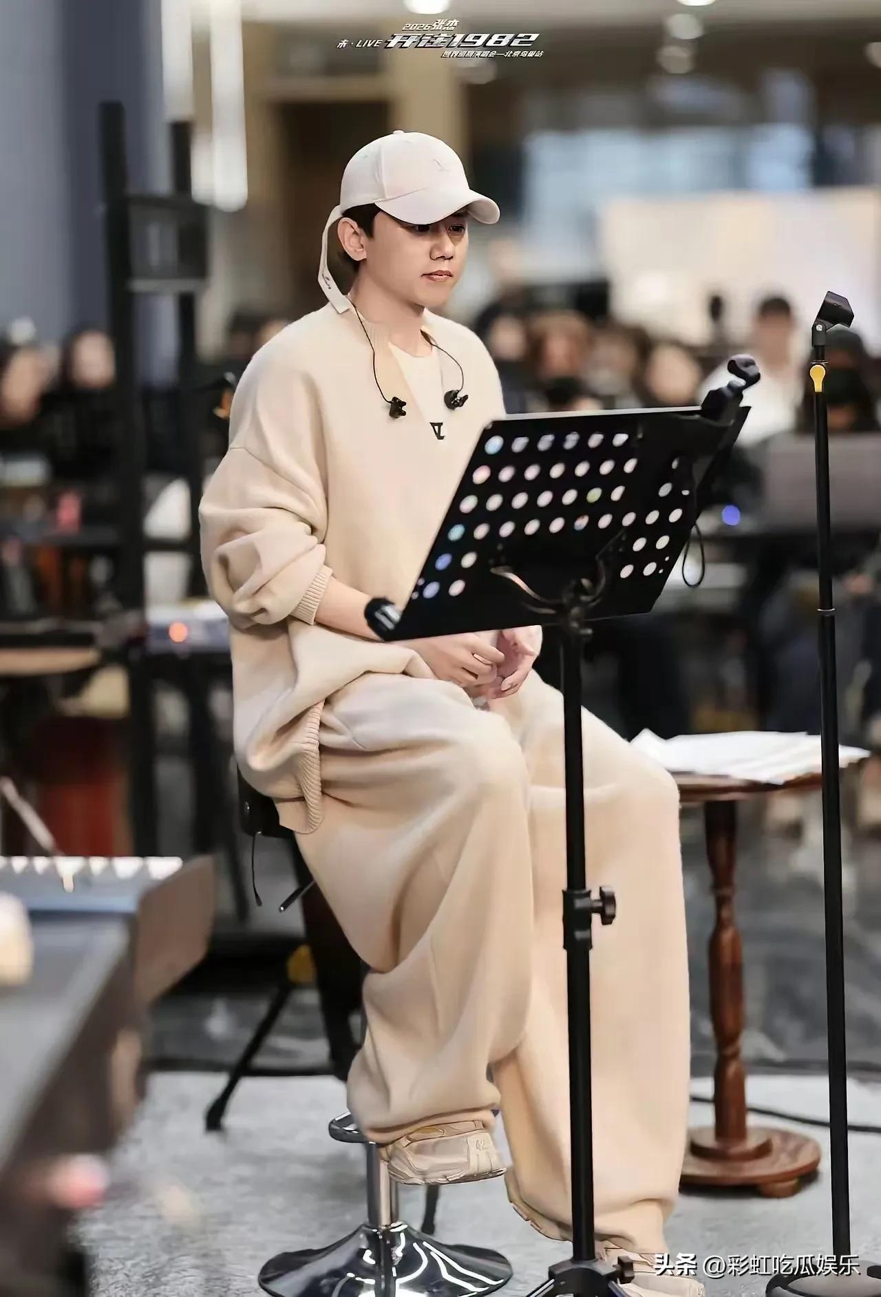 张杰其实一点都不土，网友叫他闰土完全是被带节奏，因为他偶像是rain，所以他玩梗