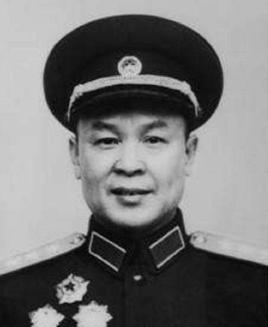 1958年，毛主席前往广西南宁视察时，下令不能铺张浪费，韦国清上将试探询问：“您