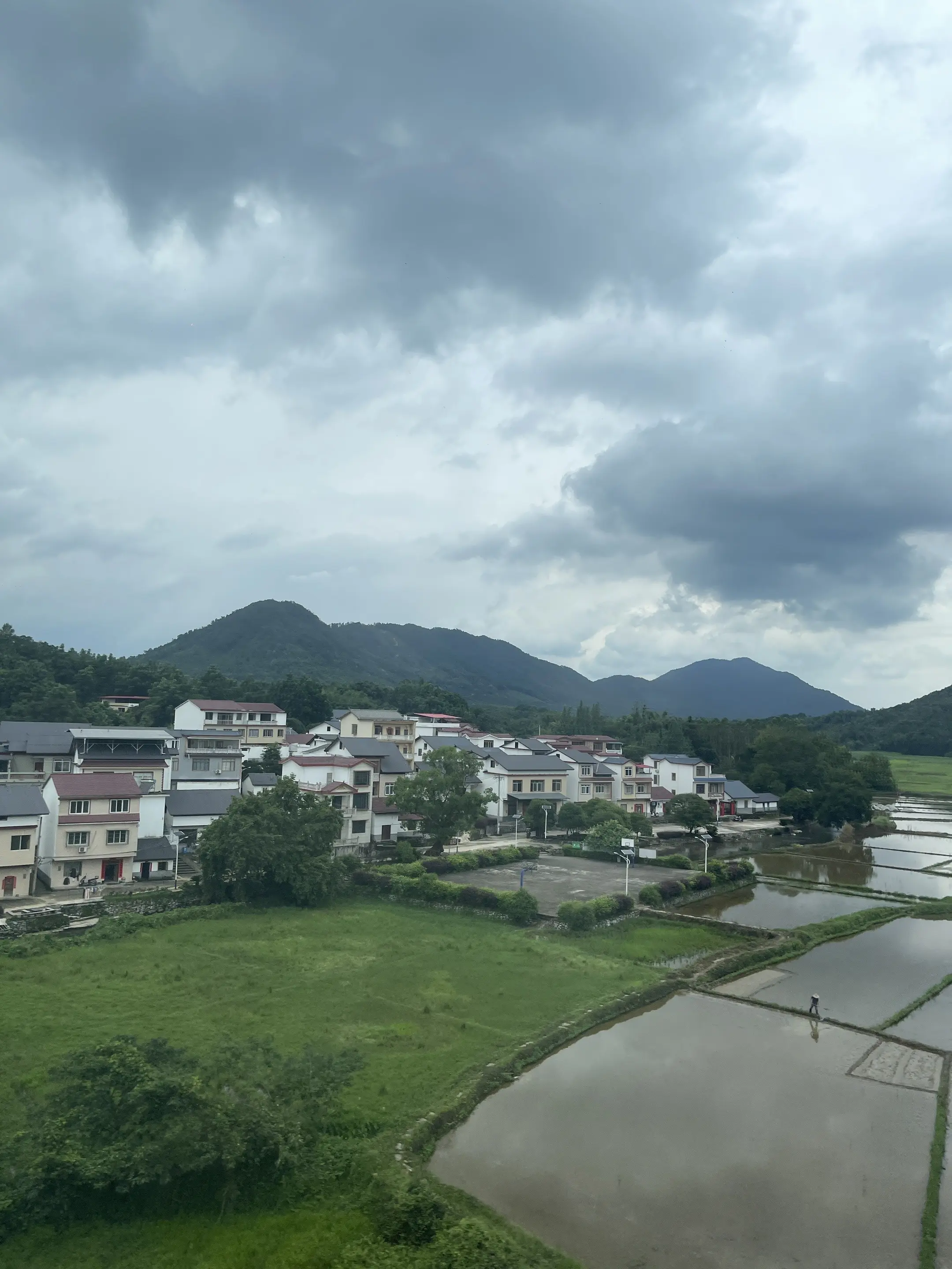 登顶才能看见更美的风景。