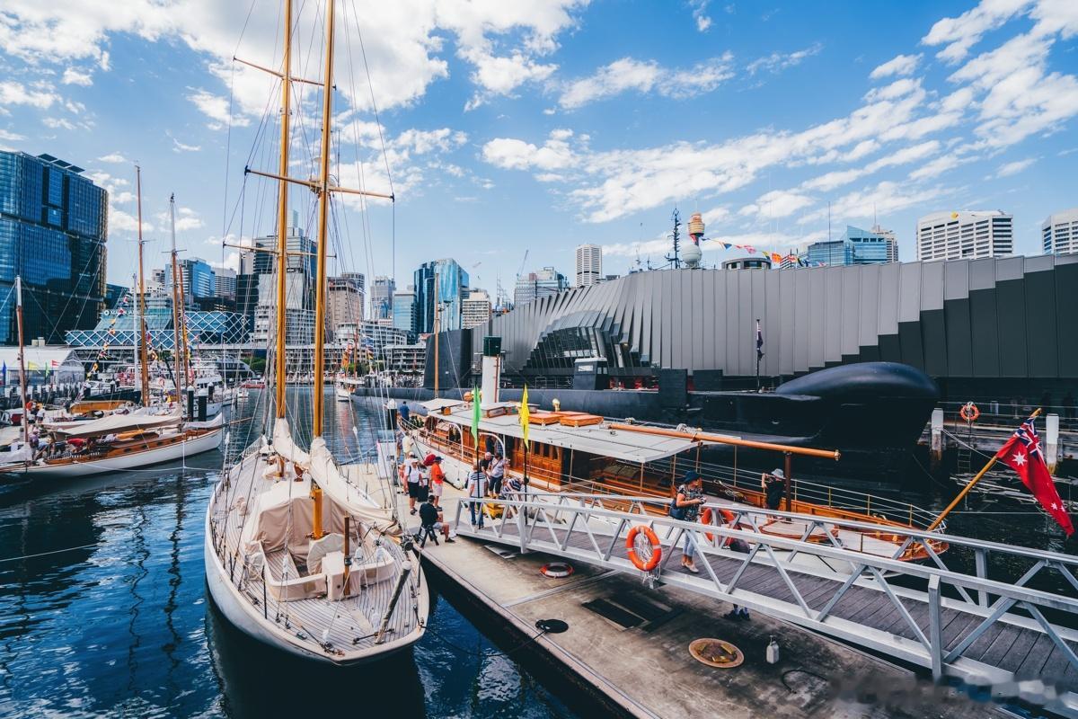 澳大利亚怎么这么好玩  这么说吧，情人港（Darling Harbour）就是悉