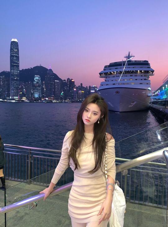 维多利亚港蓝调时刻