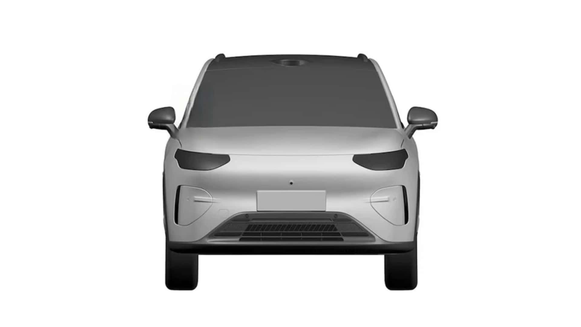 零跑A10 的专利图片显示，其采用了三点式分段大灯设计，延续了该品牌家族式的外观