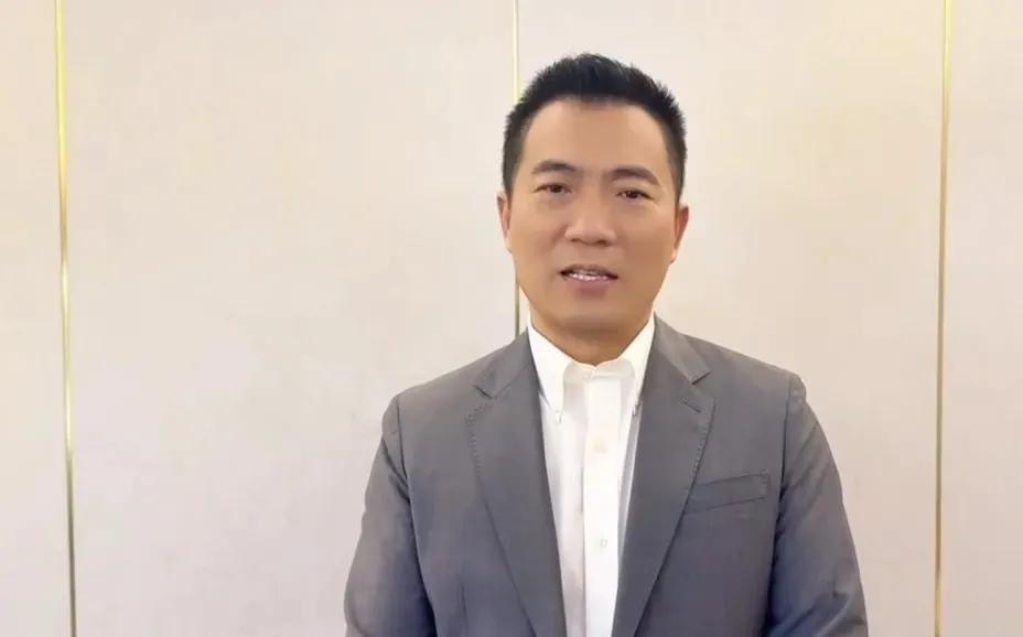阿根廷1-0哥伦比亚，黄健翔点评比赛，说出了三句肺腑之言

1、他坦言梅西自己哭