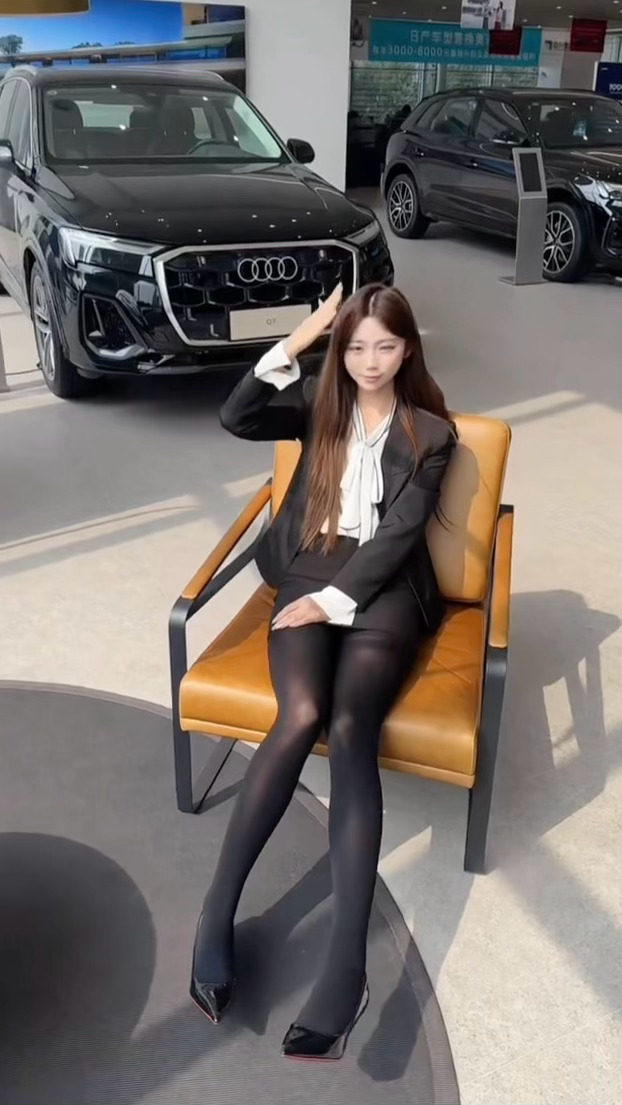 买奥迪不知道选什么颜色就选黑色，除了A4L