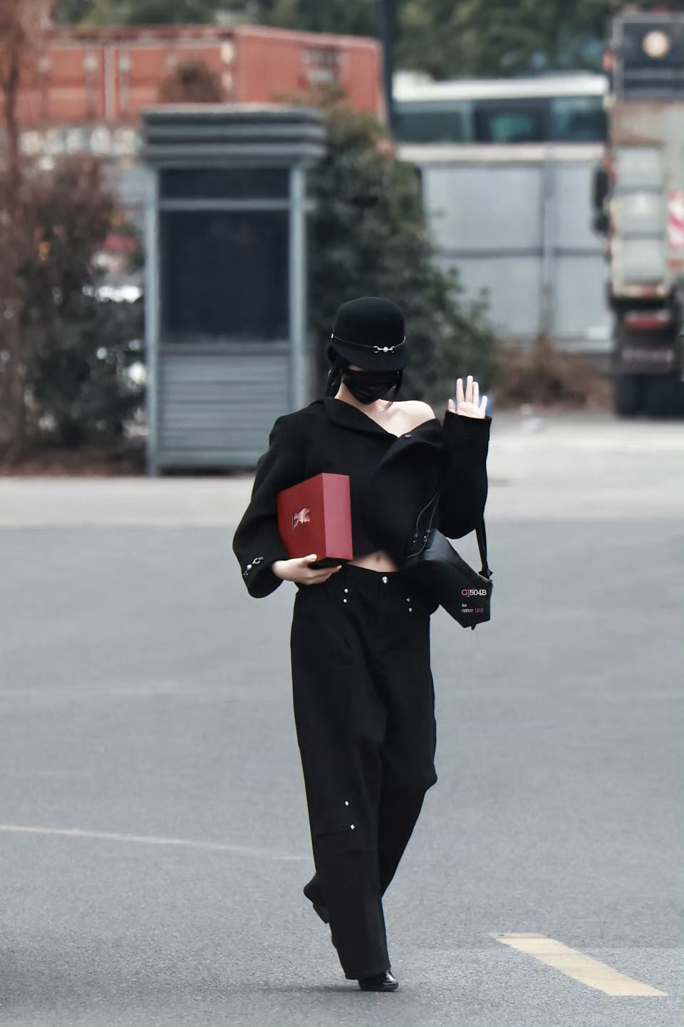 我靠虞书欣这个香肩