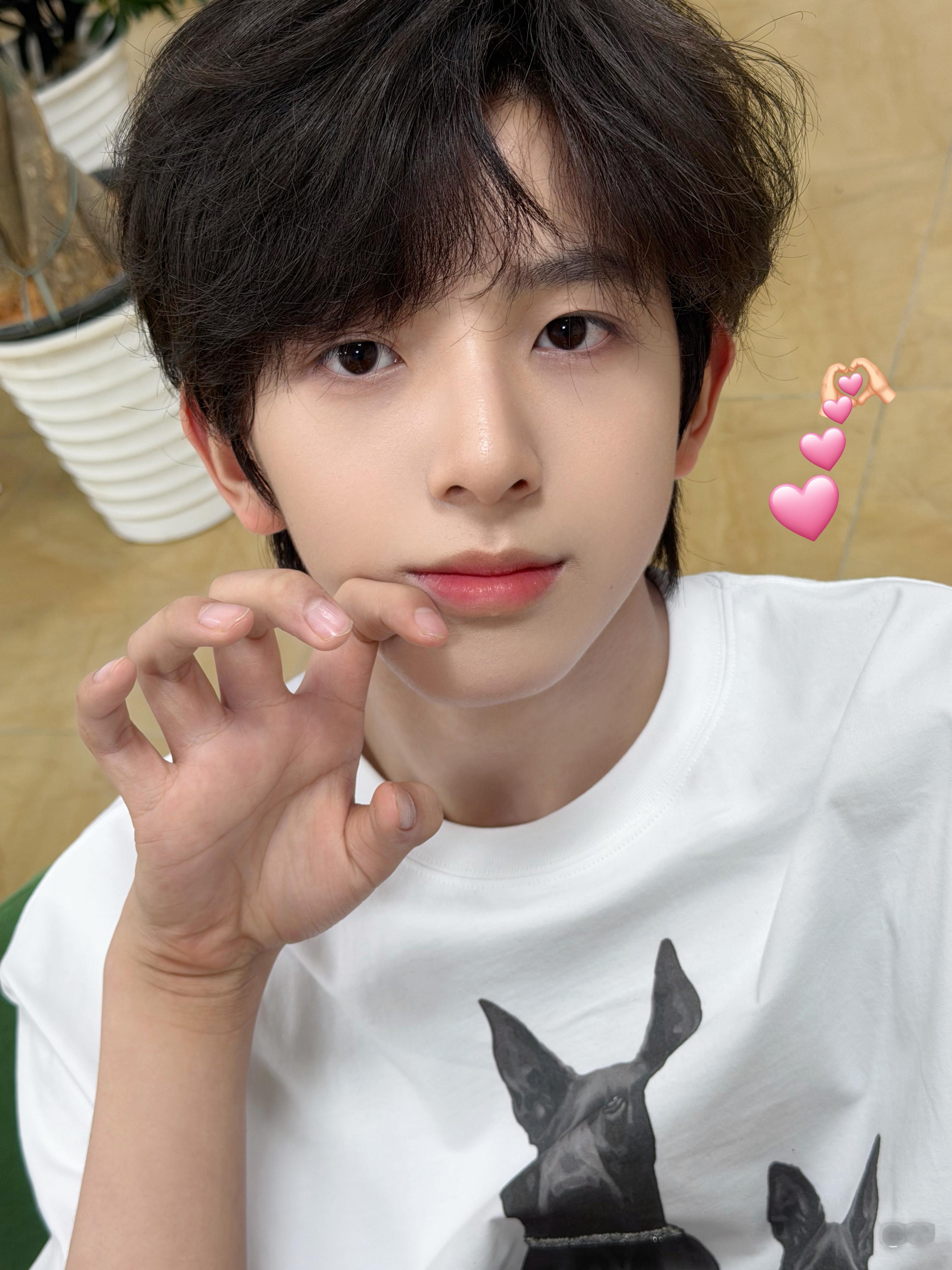 🫶🏻❤️❤️男孩子示爱中 