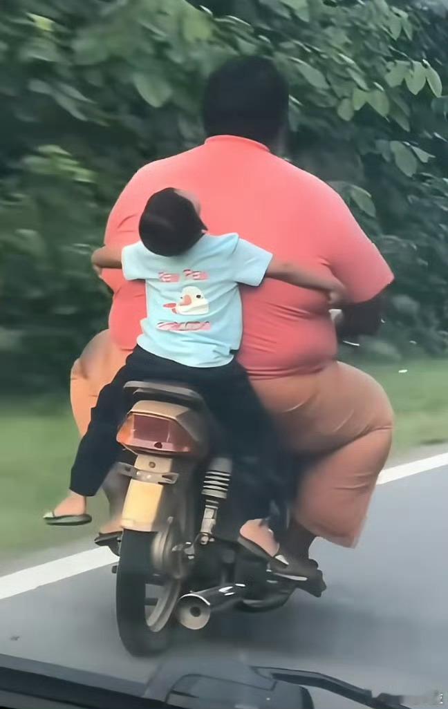 上班上班上班上班上班上班……下次放假是什么时候？得给个念想，很急。 