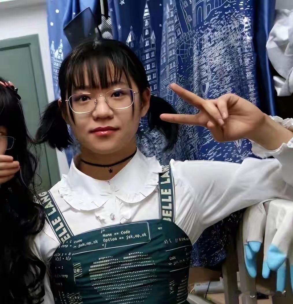 高材生受日本亚文化影响，洗白侵华日军，下场如何？
这位名叫季子越的国科大高材生，