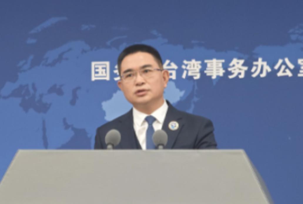 台湾变天了！谁也没想到，最先举起统一大旗的，竟然是过去喊“台独”喊得最凶的那帮人