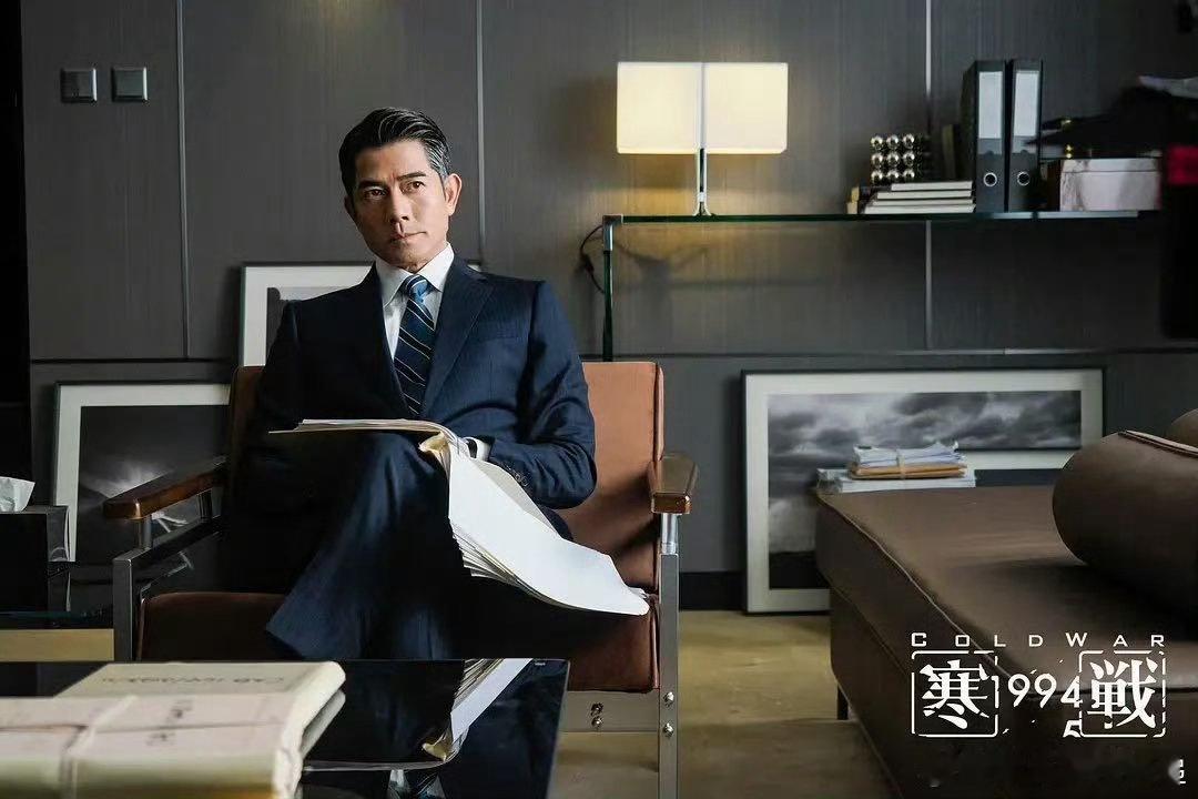 蔡元祺和李文彬表面信任背后算计，斗得越狠越有看点，藏在假意里的拉扯，才是最上头的