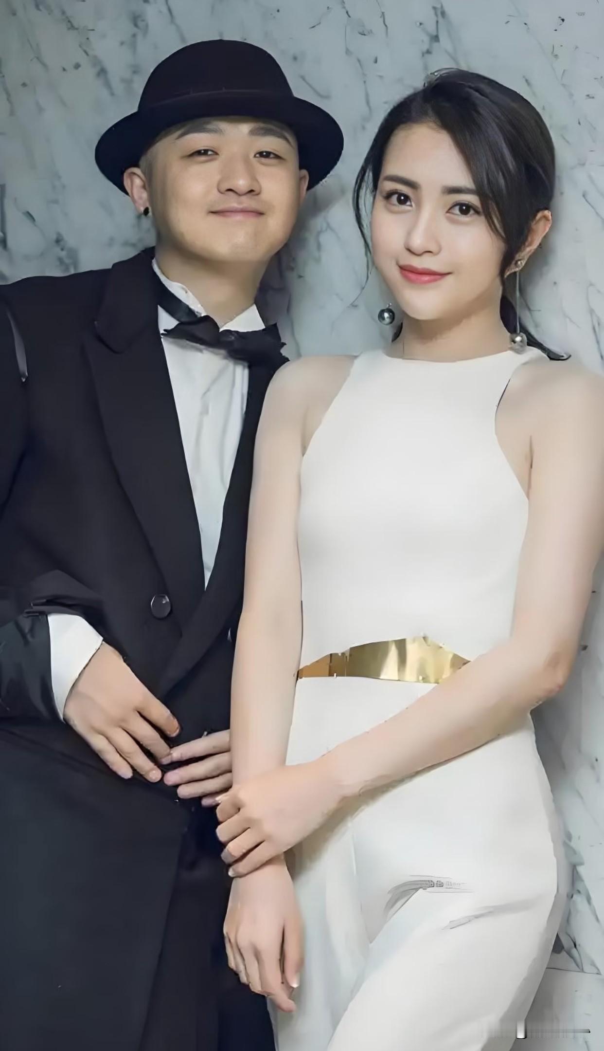贝尔：嫁给我是什么感觉？
老婆：能嫁给你是我祖上积德了
贝尔：别这么说娶到你我也