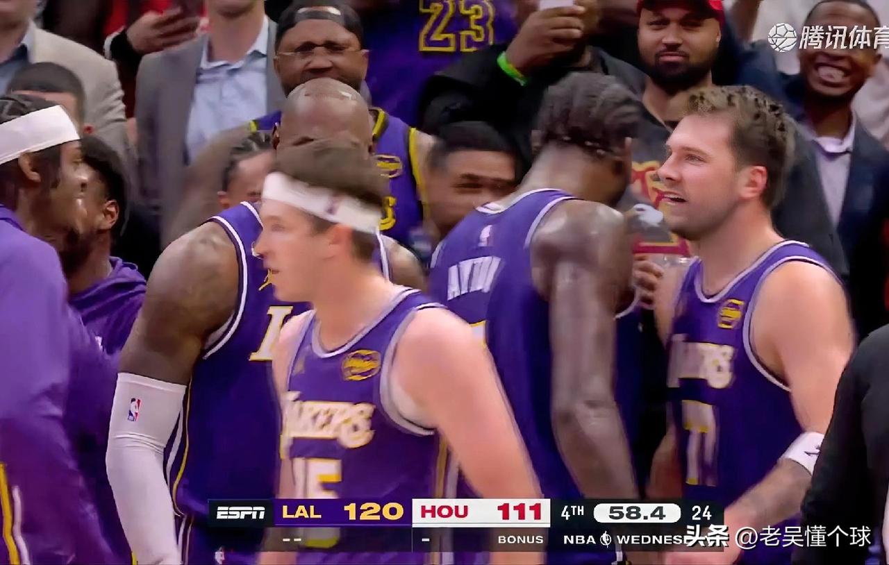论打关键时刻，火箭真不是湖人的对手啊。

明明带着平分的局面进入最后5分钟，随后