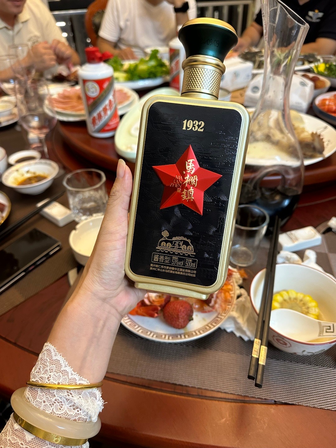 [耶]五星红旗哎～[耶]祝大家节日快乐～ ​​​