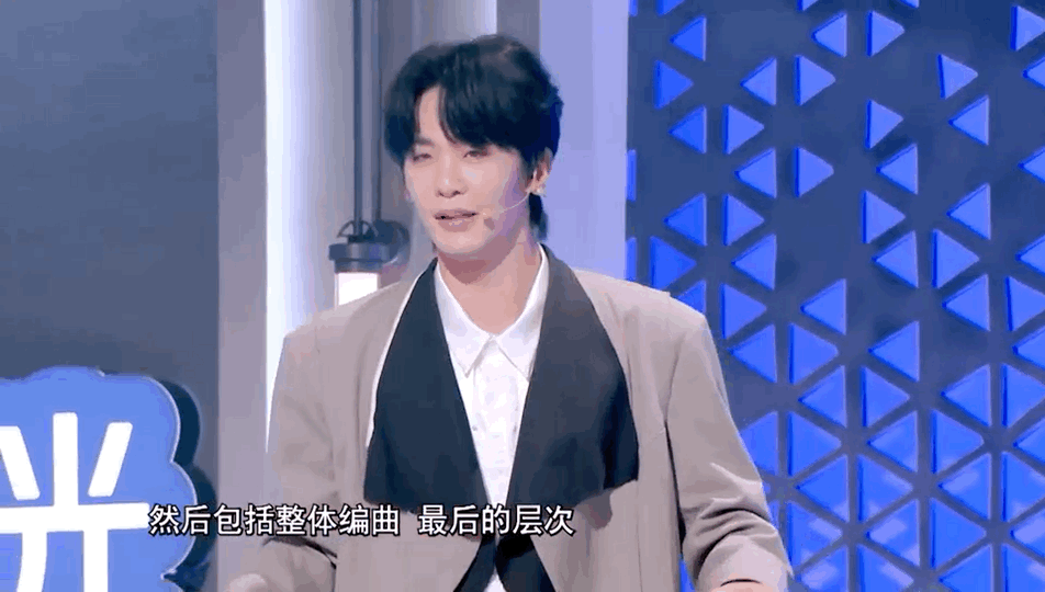 王赫野私下没少研究海来阿木 原来点评还能这么玩！王赫野模仿海来阿木，从声音到肢体