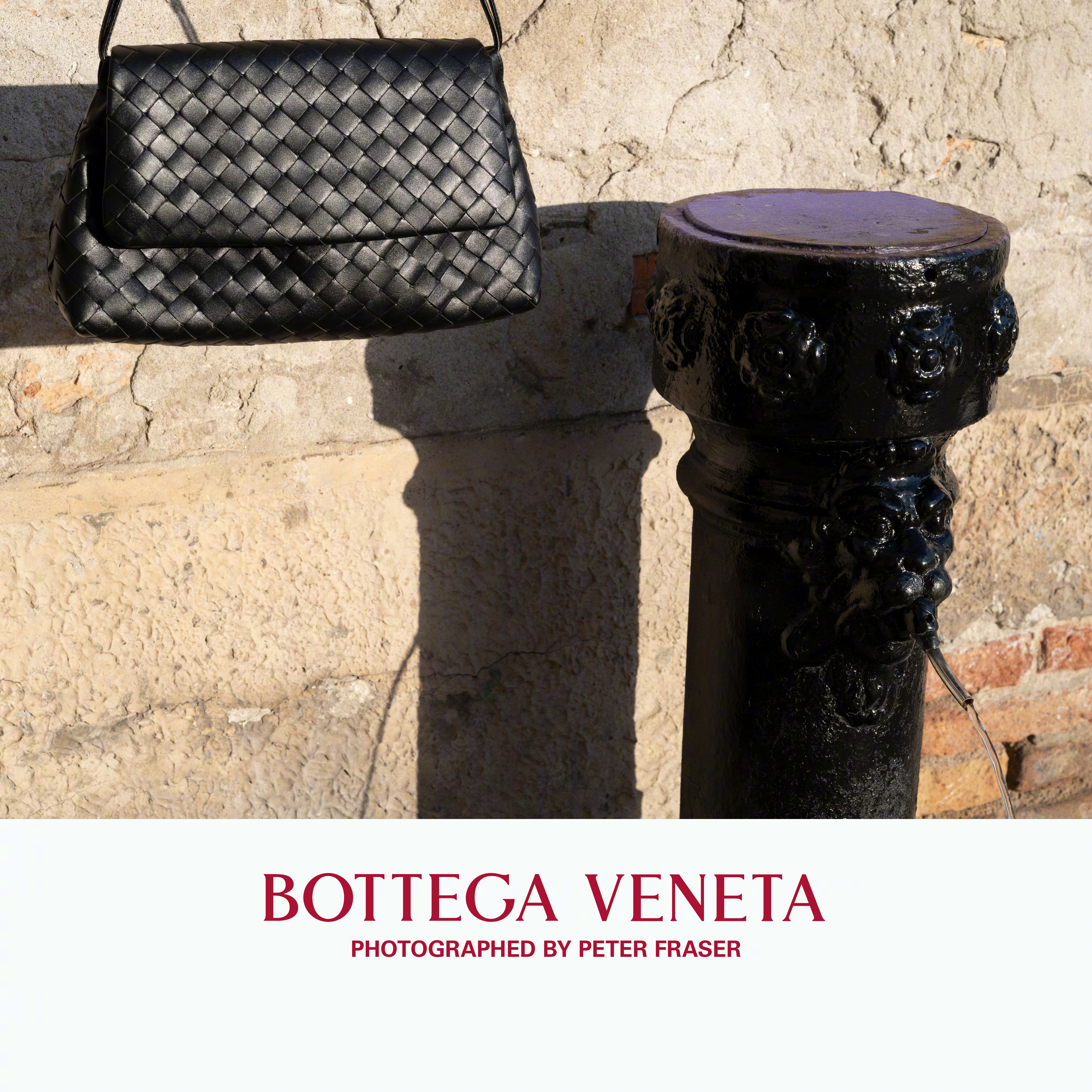 Bottega Veneta 携手英国摄影师Peter Fraser共同推出“B