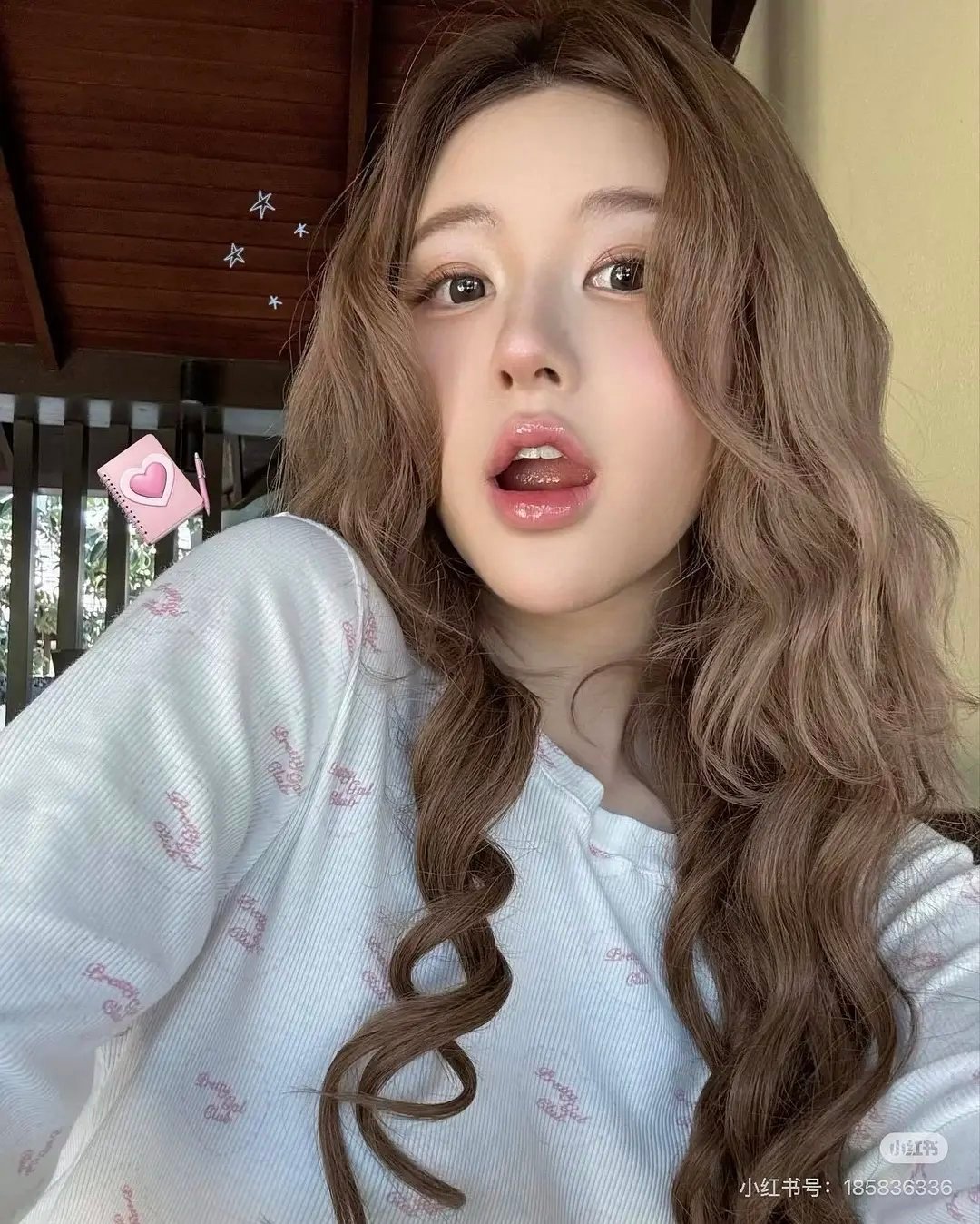 这是赵露思还是张元英? 