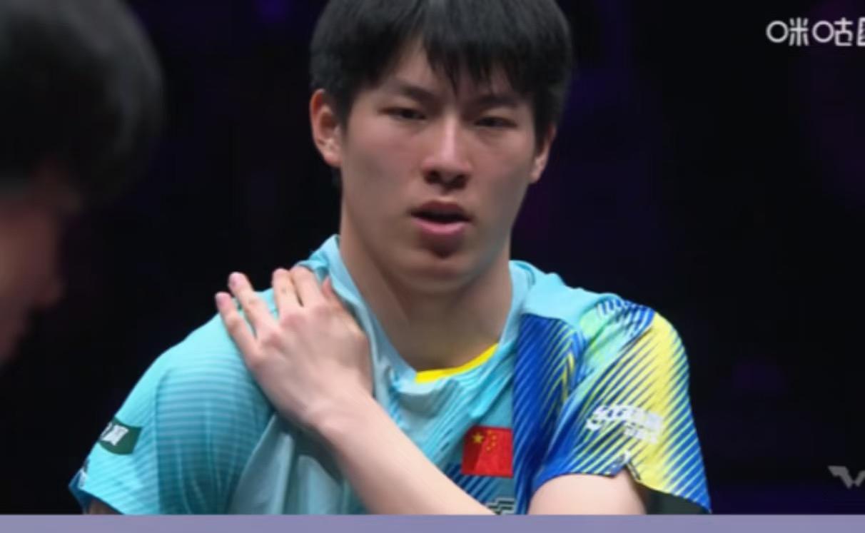 2026重庆冠军赛男单决赛温瑞博VS小勒布伦——遭遇战
3月15日晚19:30，