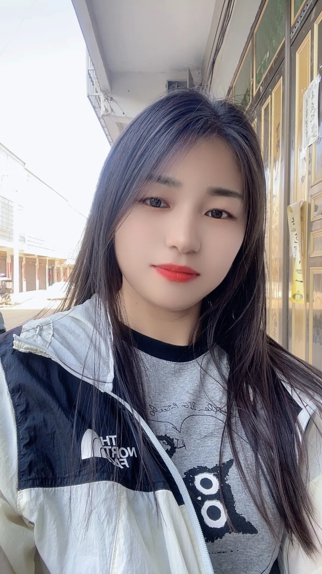 不知不觉心态就变了，好像弄丢了从前的自己，变得不善言辞。学会了沉默，学...