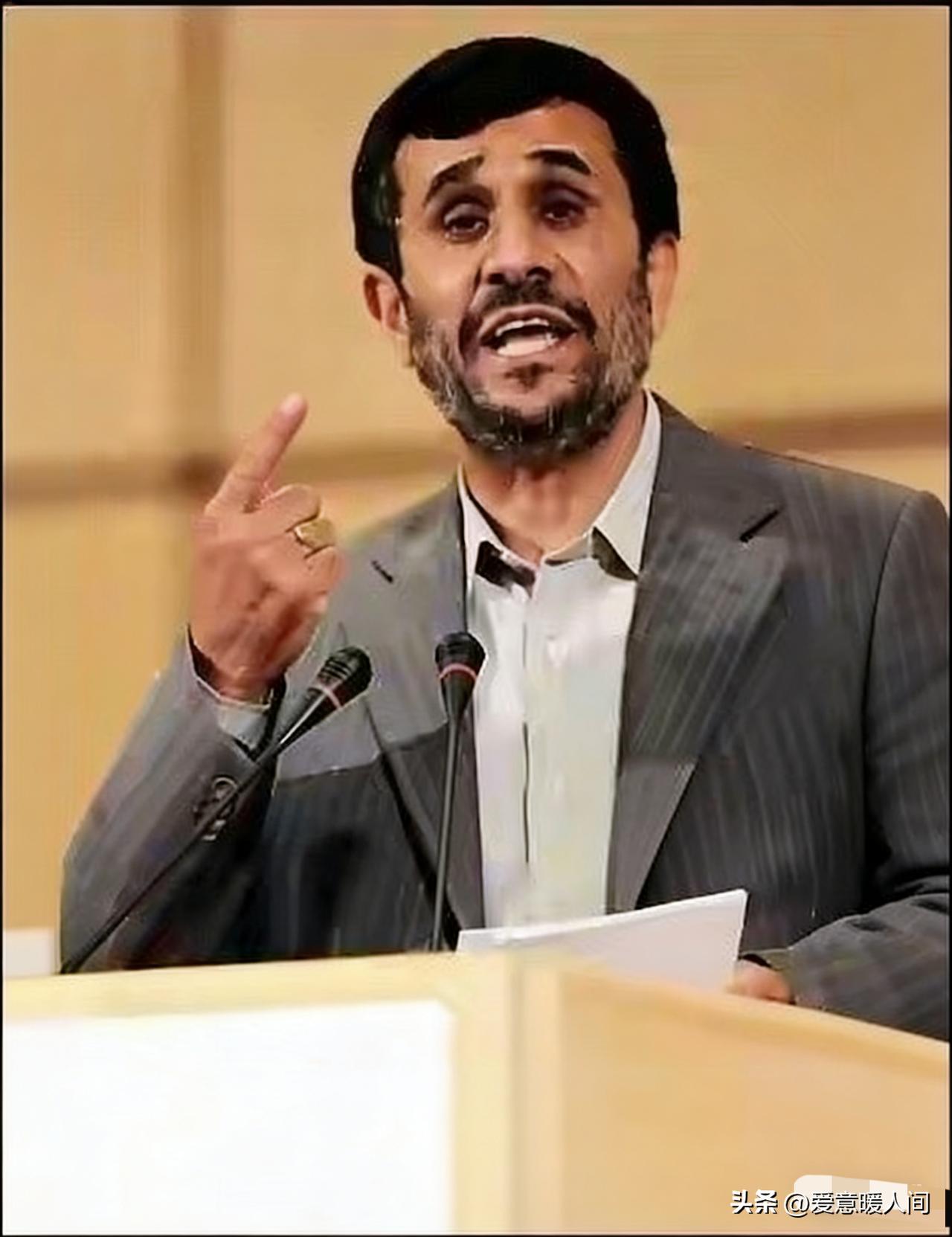 3月5日，伊朗伊斯兰革命卫队宣布，在战争时期霍尔木兹海峡的通行权由伊朗掌握，即日