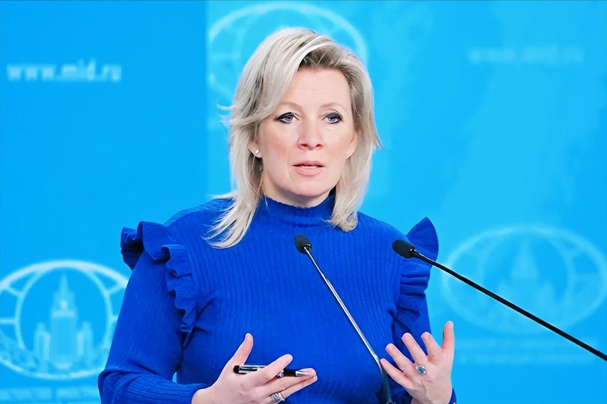 日本这波操作惹毛了俄罗斯，近期敲定的2026年度预算案堪称其军事化的“实锤操作”