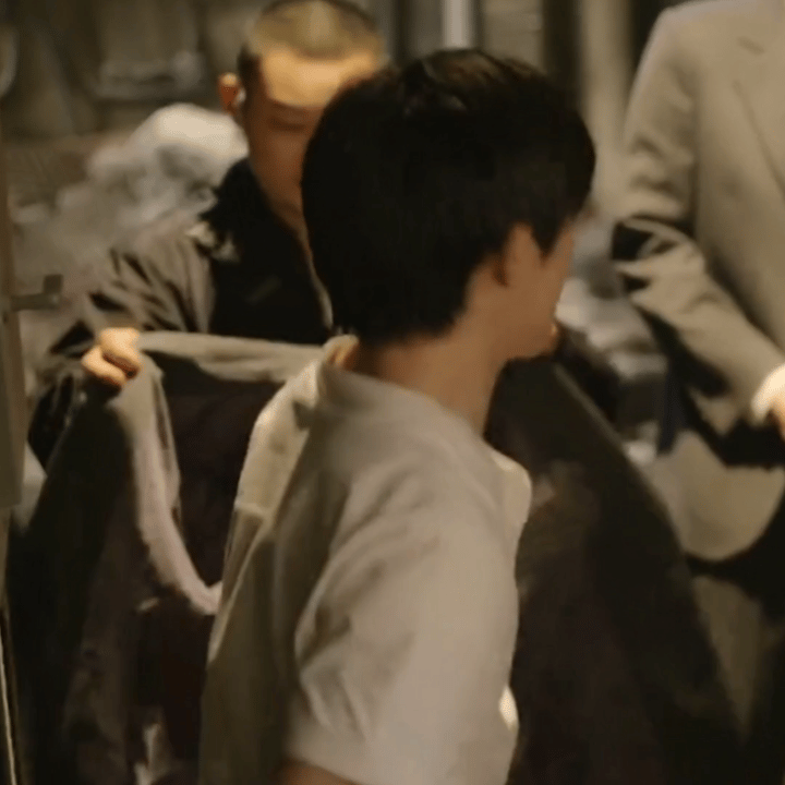 喜欢这个戏内戏外一秒切换的摇摇千玺