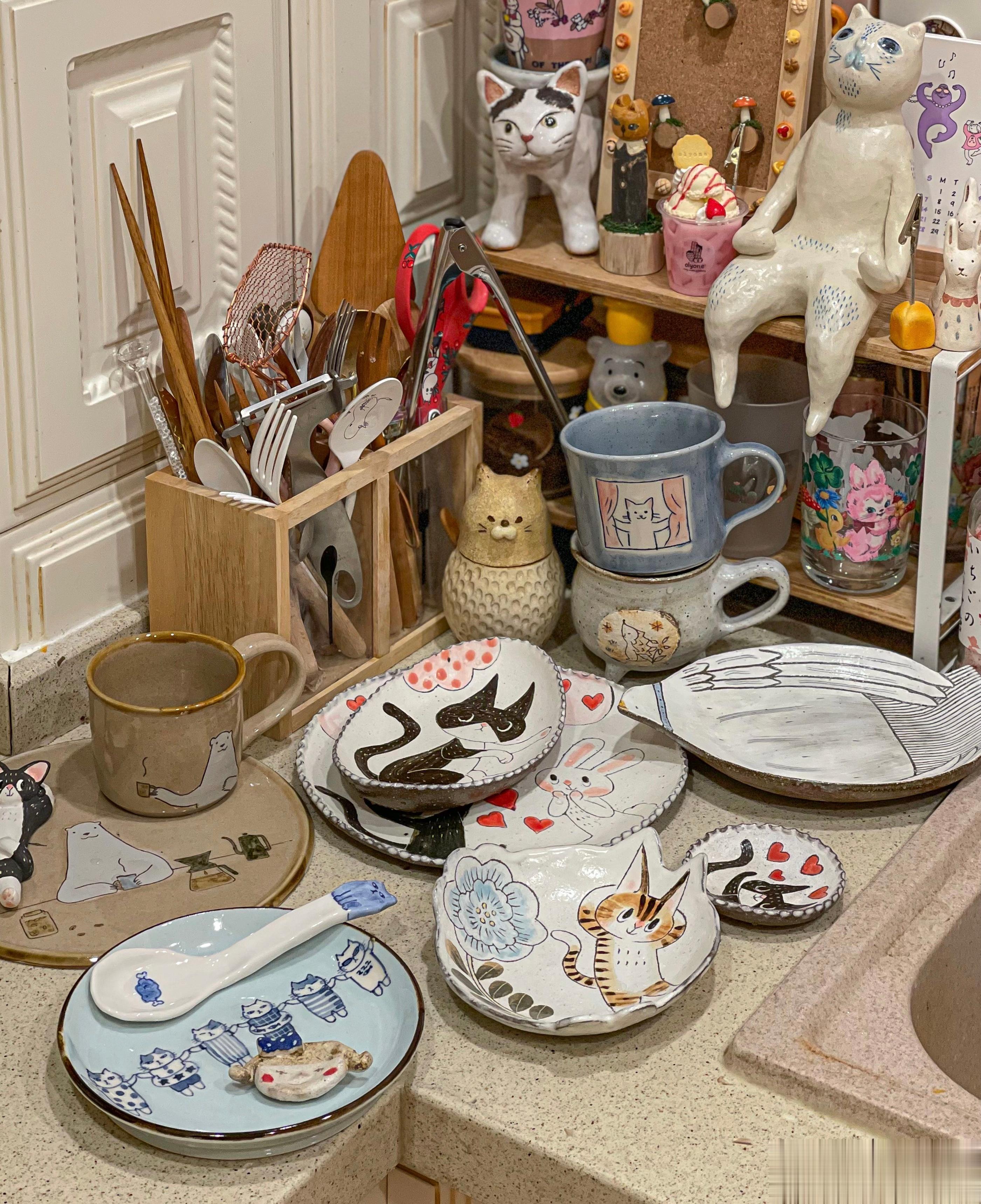 最放松的时刻，洗可爱的餐具。这周618来啦，姐妹们等我发福利（过几天还有北鼎，百