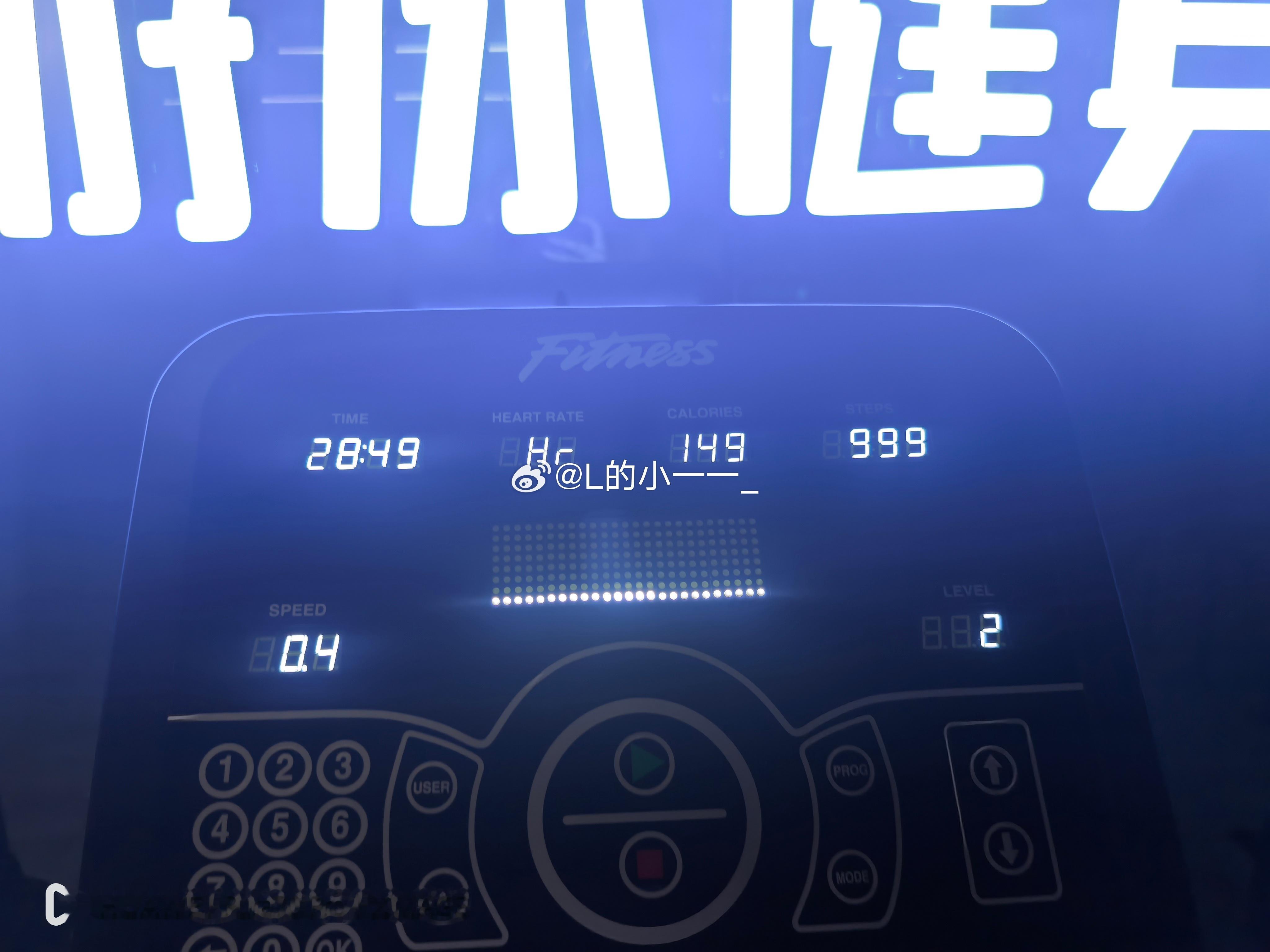 去游泳。～李一一的碎碎念