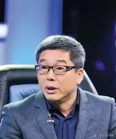 “正直”两个字值多少钱？李铁给出了答案：1个亿，20年。央视足球主持人刘建宏曾义