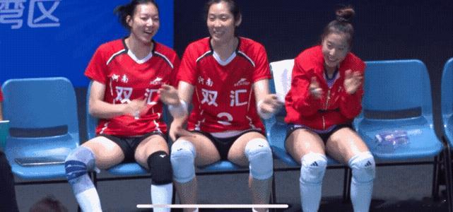 天津队 1-1（25-17/22-25）河南队 