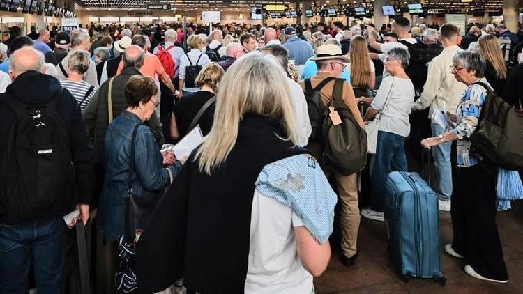 2月初，俄罗斯启动在古巴撤侨计划，引发外界关注。起因是古巴燃料短缺，特别是航空燃