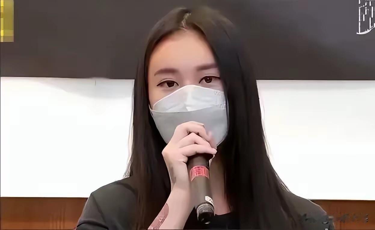 冒死救她的大陆人，被她回台泼尽脏水！真的太寒心了
 
24岁台湾网红皮皮，被骗到