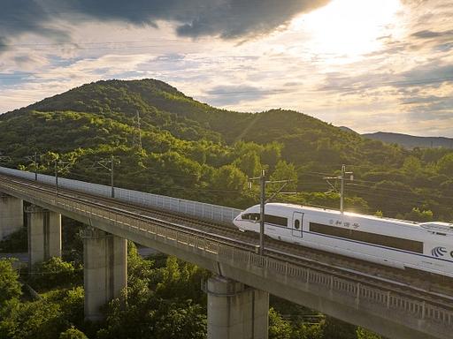 标志性信号，京沪高铁涨价20%，税收不足：国家开始补贴不动了？
2026年5月2
