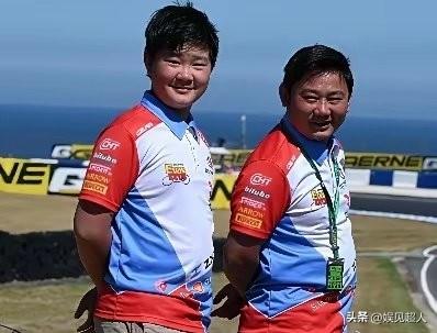 张雪刚带着国产机车拿下世界冠军，他儿子张擎天就跟着火了，真是虎父无犬子，这少年太