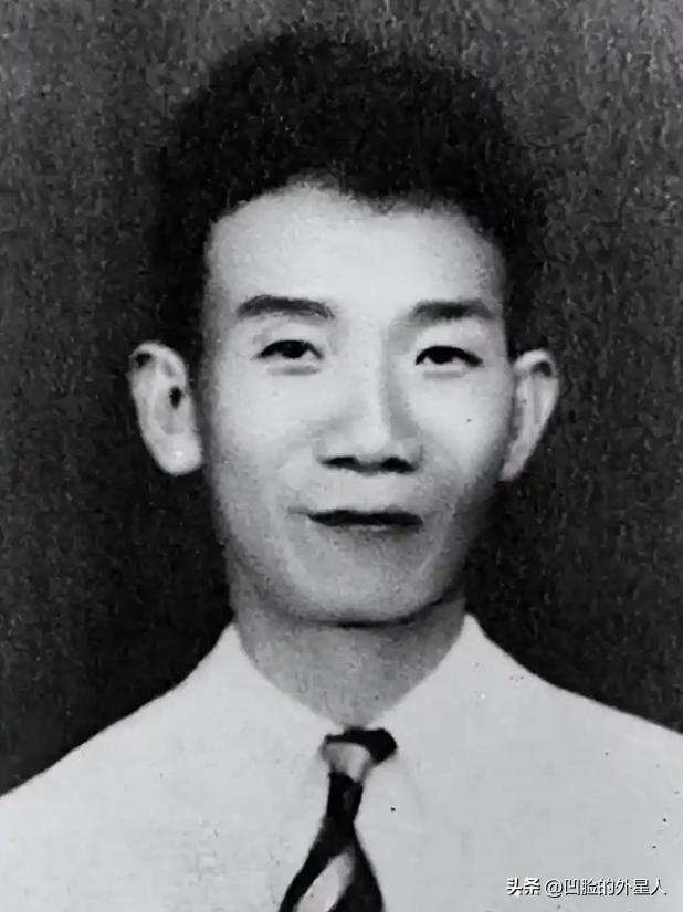 1919年，23岁的郁达夫去青楼，想要发泄一晚，对老鸦说：“给我找一个年纪大，长