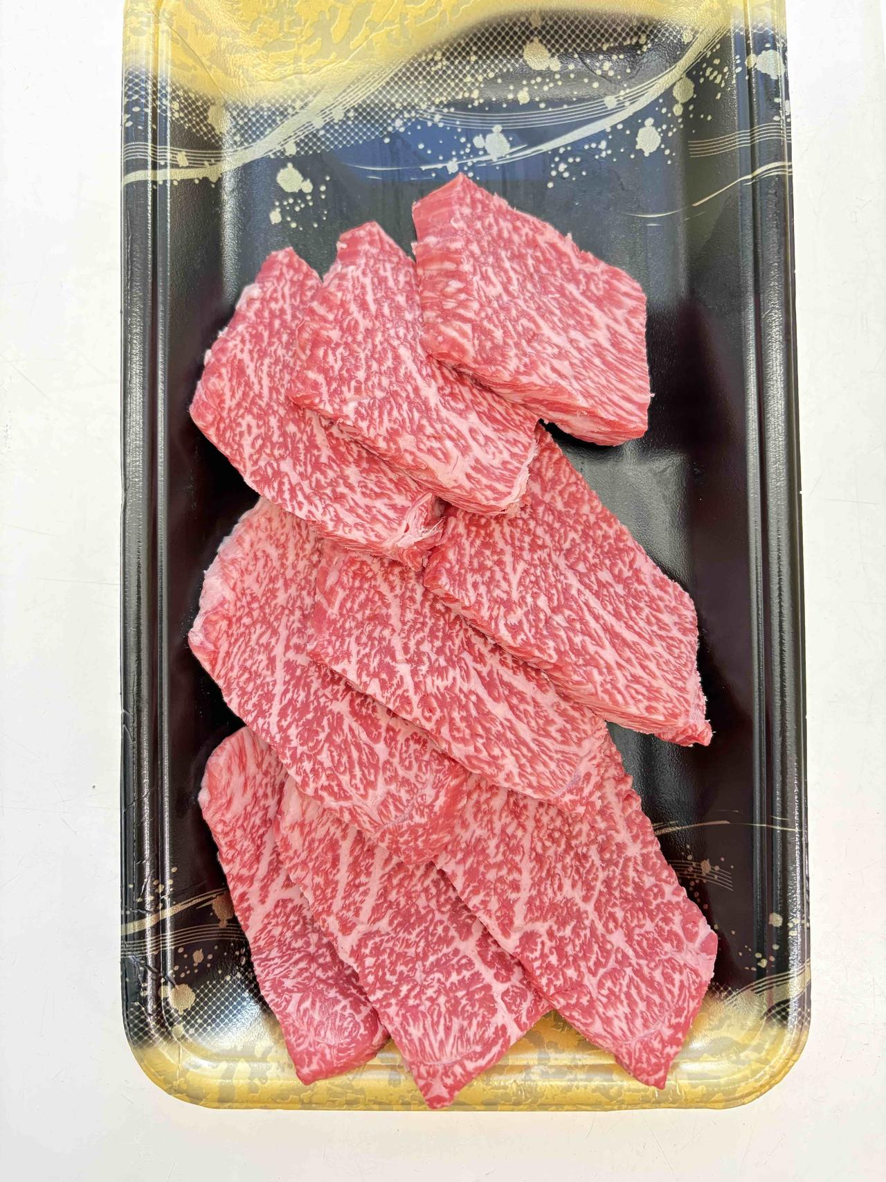 和牛和牛我爱你🐃
就像老鼠爱大米🌾
一口和牛一口酒🍷
胜过所有二百五🔥