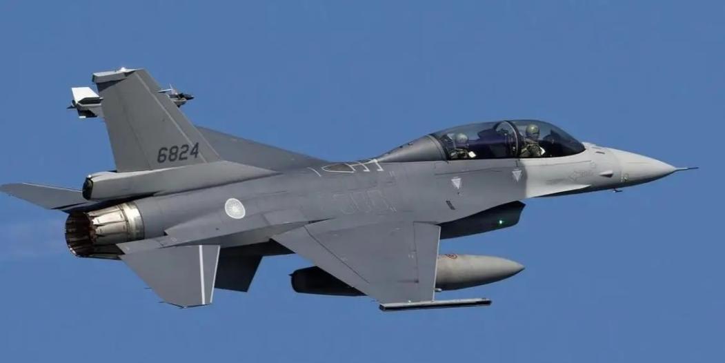 台湾吓蒙，解放军放干扰弹

当地时间 2 月 10 日，英媒透露，在去年 12 