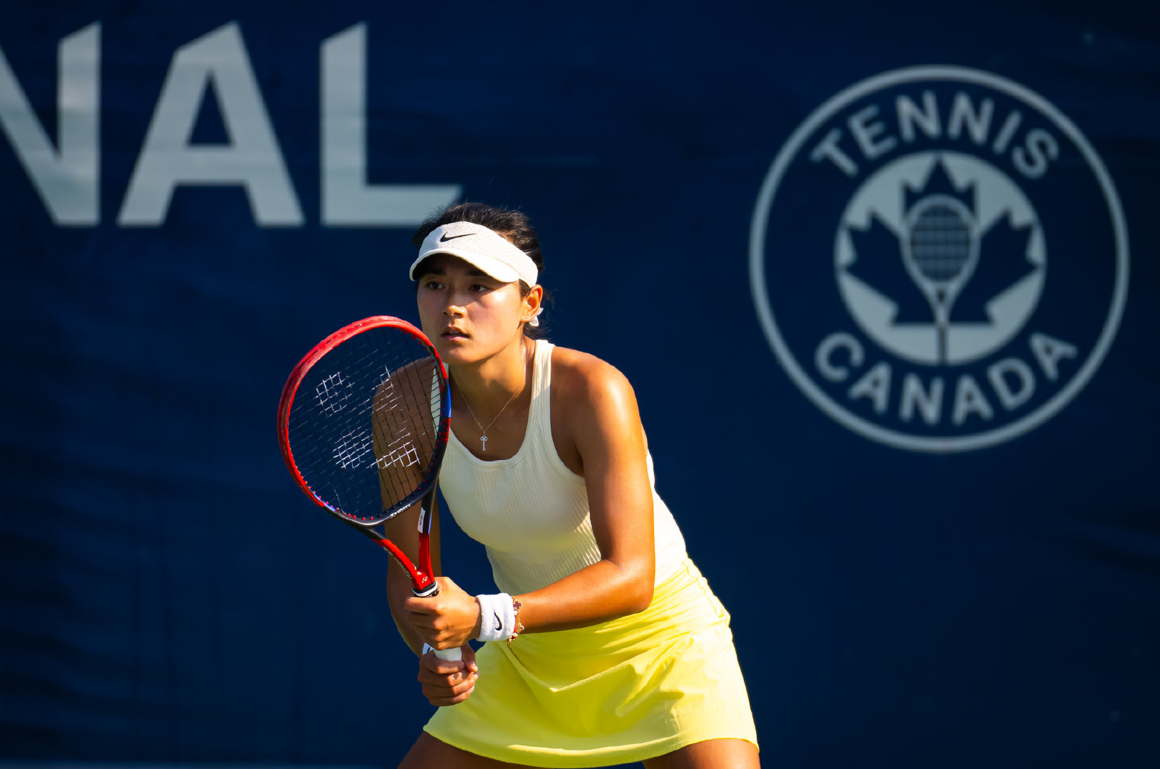 #网坛风云# WTA1000多伦多站首轮，王雅繁以7-5/7-6(3)击败前澳网