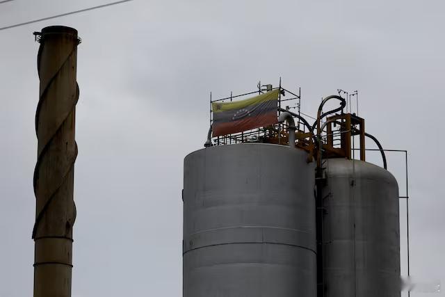 【特朗普在委内瑞拉问题上给美国石油公司送上了一份毒酒】（路透社）——美国总统唐纳