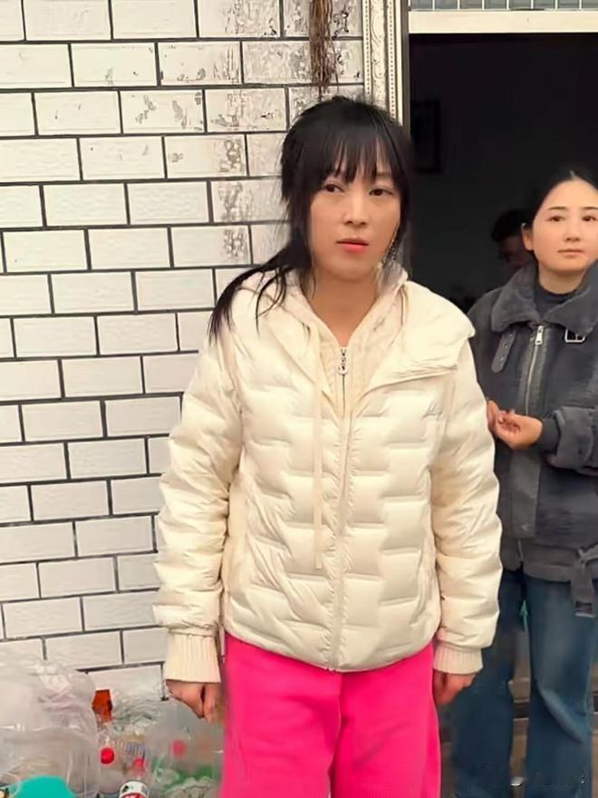 炸锅了：一夜暴富不是梦，和网友聊起网红“合川呆呆”的杀猪宴活动，听说收益惊人。