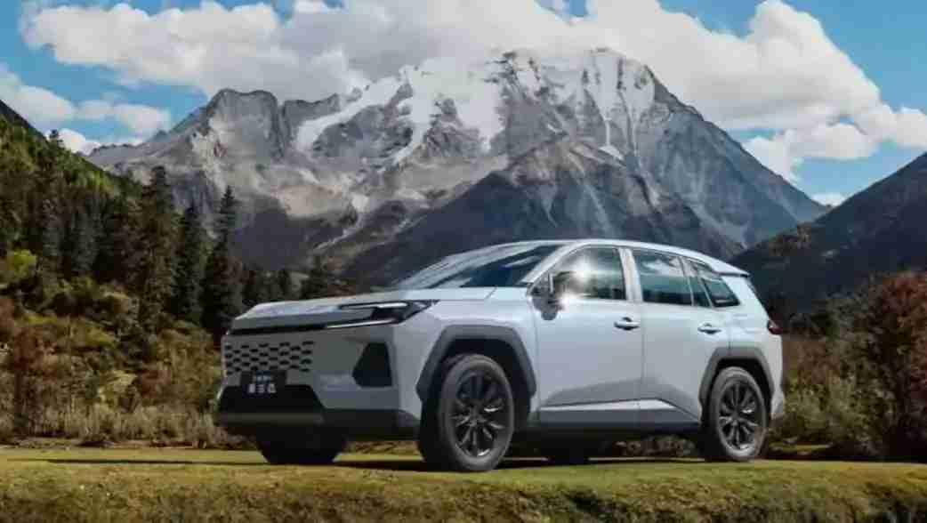 中国主要国企车企最新排名：
第一名：一汽集团
第二名：东风汽车
第三名：上汽集团