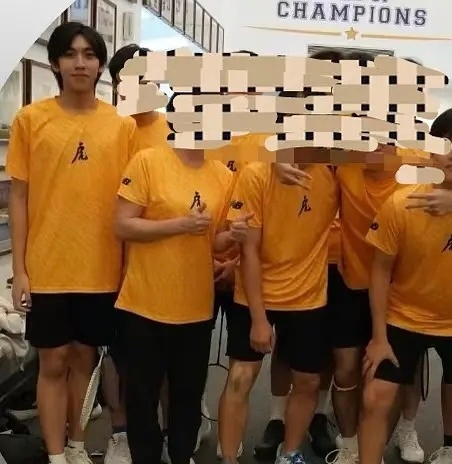 林志颖儿子kimi16岁近照 有网友发出林志颖儿子kimi正脸照还记得小时候参加