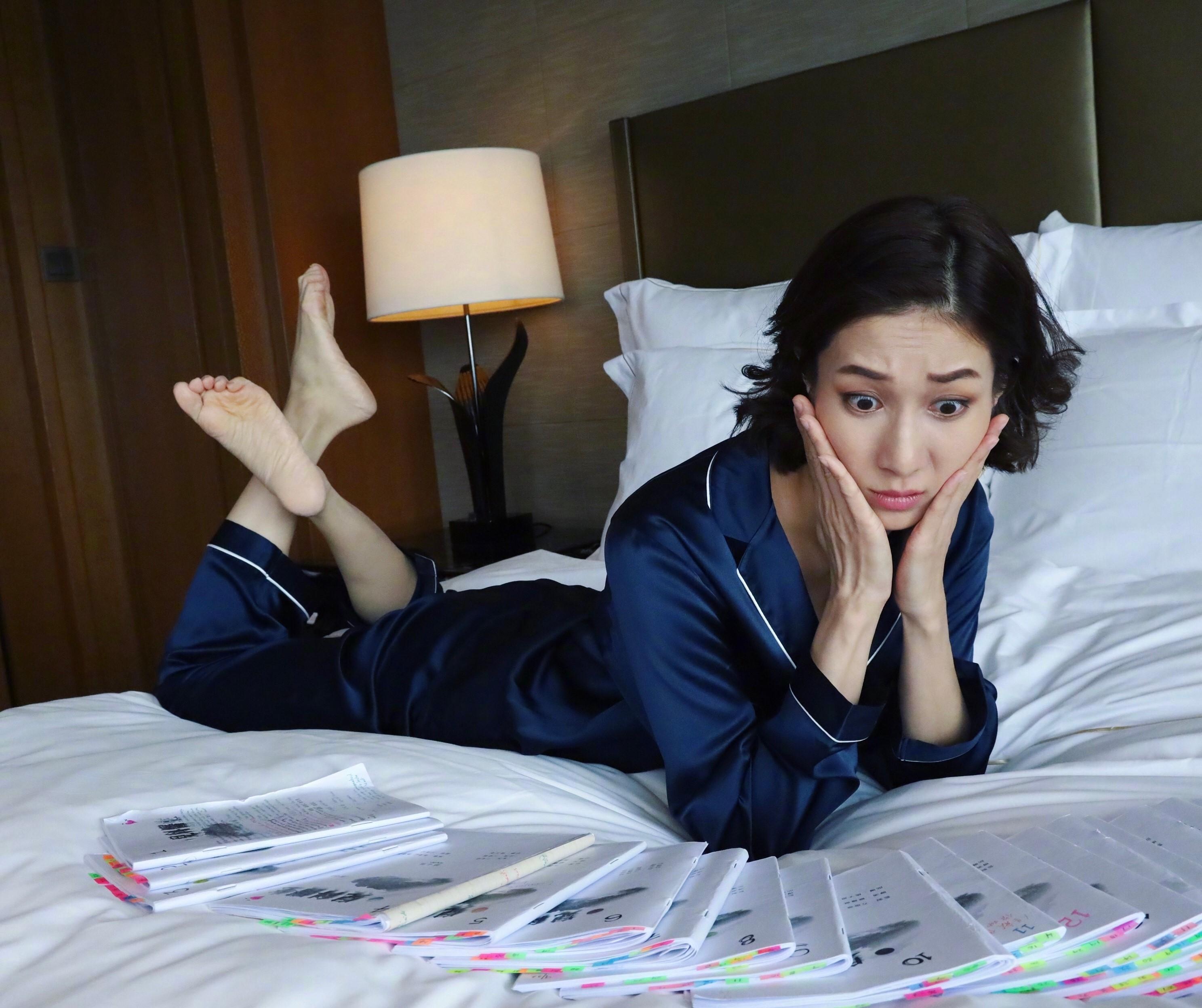 钟嘉欣。大长腿美女