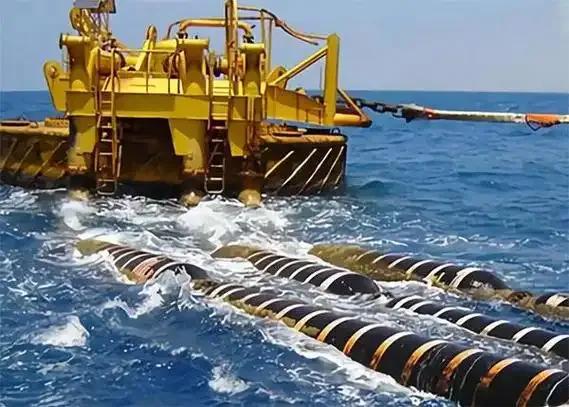 特朗普icon骑虎难下！伊朗icon不费一兵一卒，用海底光缆逼美国icon让步