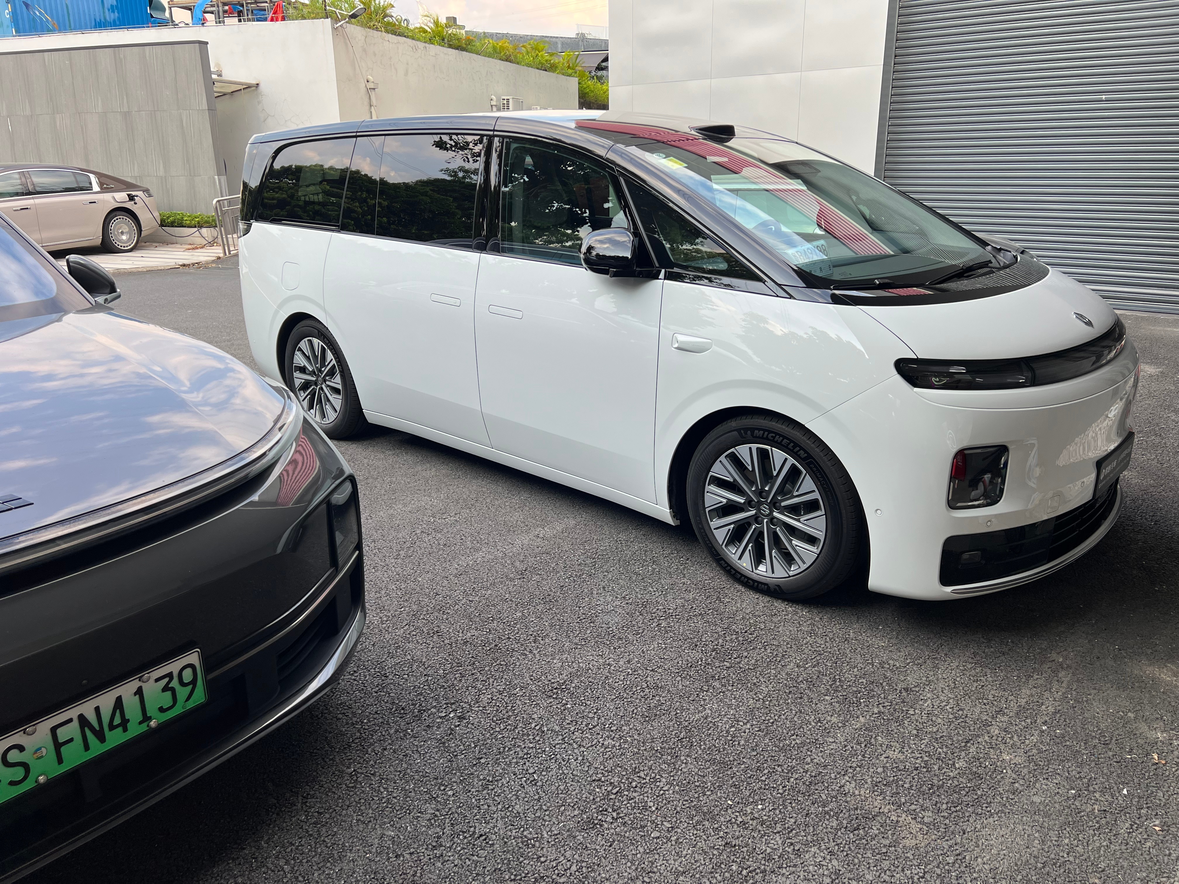 我的同事都在提新车。你们都好有钱啊不过啊零跑D99是真不错！