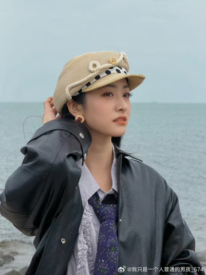 沈月拍出了徐志胜人生照片 大型颜值逆袭现场！沈月用实力证明，没有不好看的模特，只