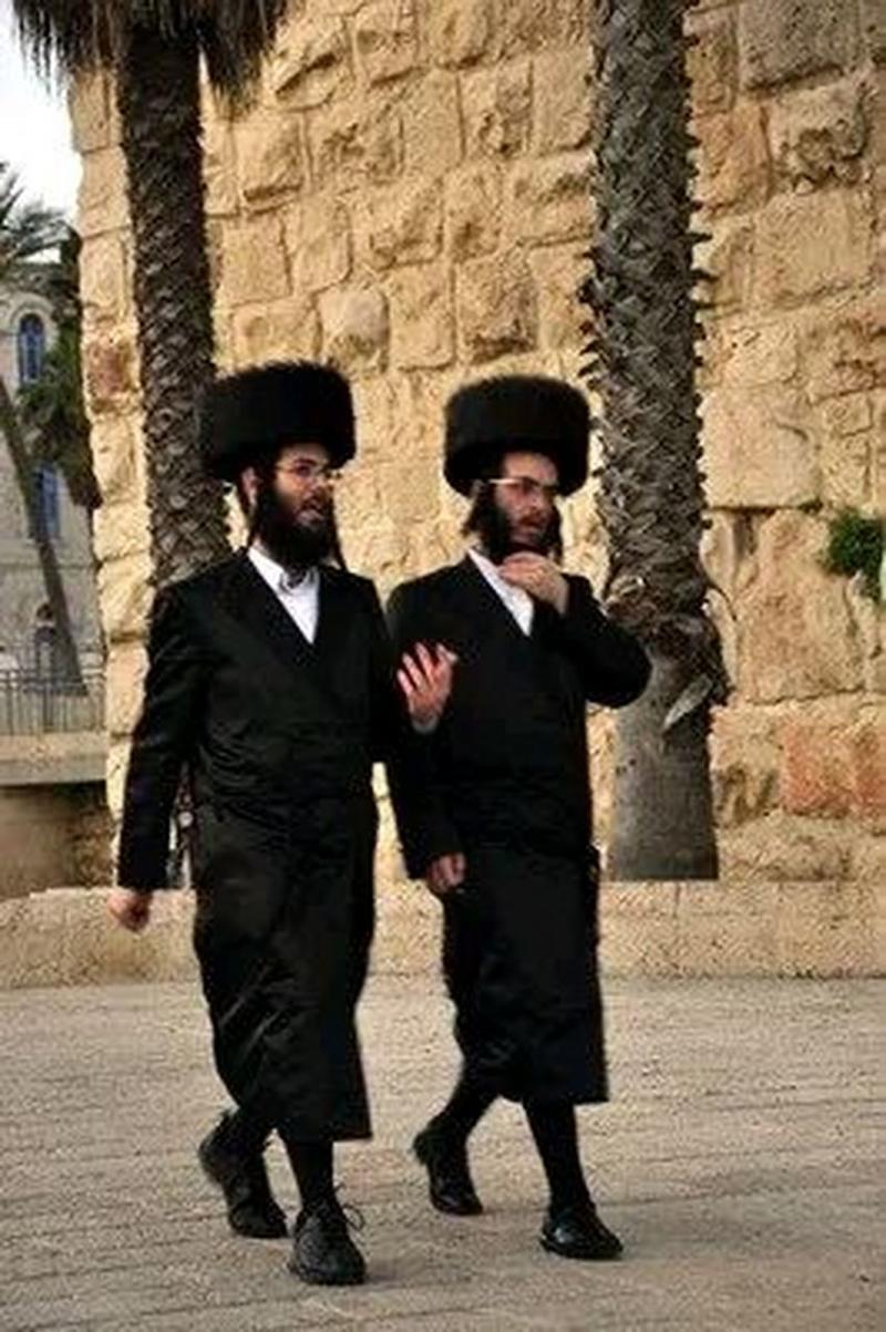 这事儿最近又被翻出来说了。

先说明一下，下面聊的主要是以色列国内一些政界人士和