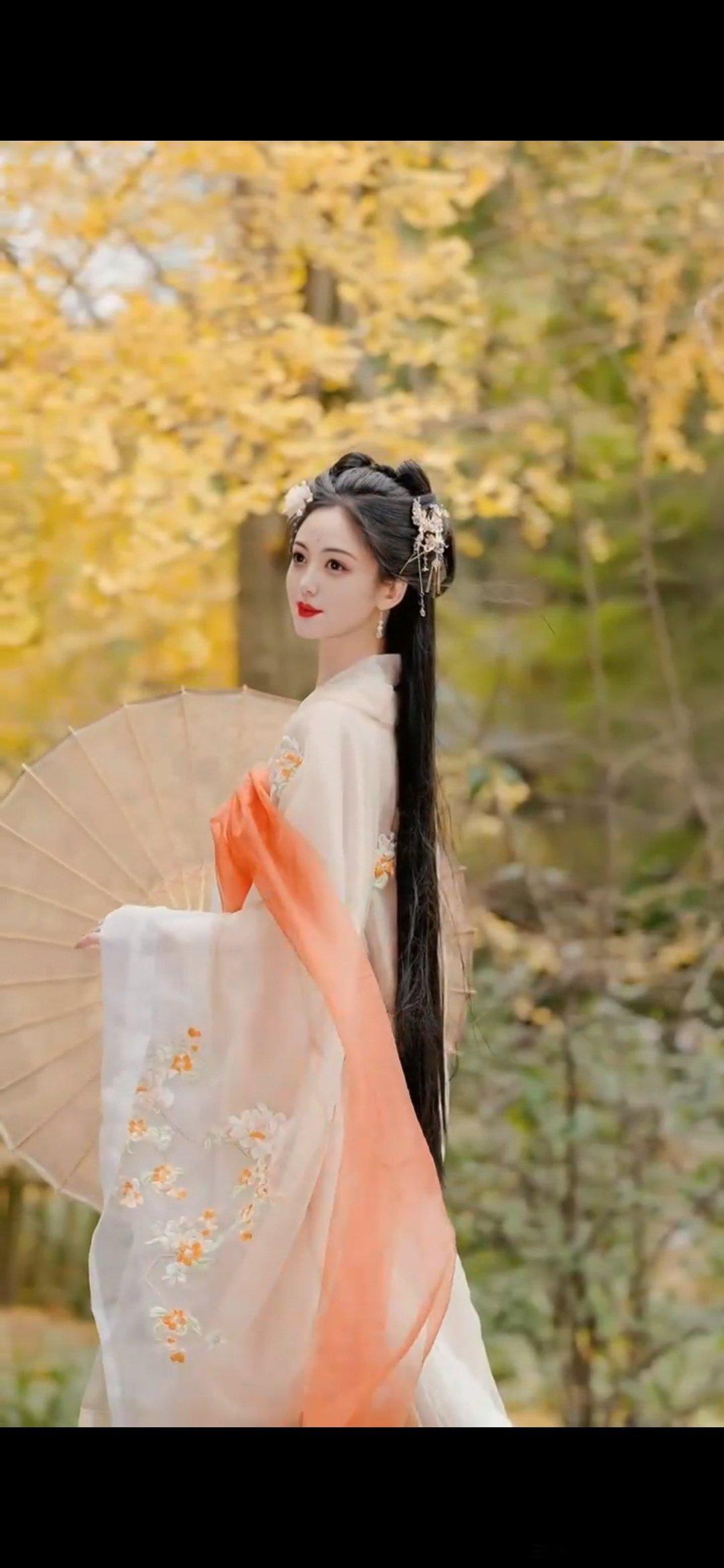 #情感#                      《秋暮》秋暮天高雁影疏，西山