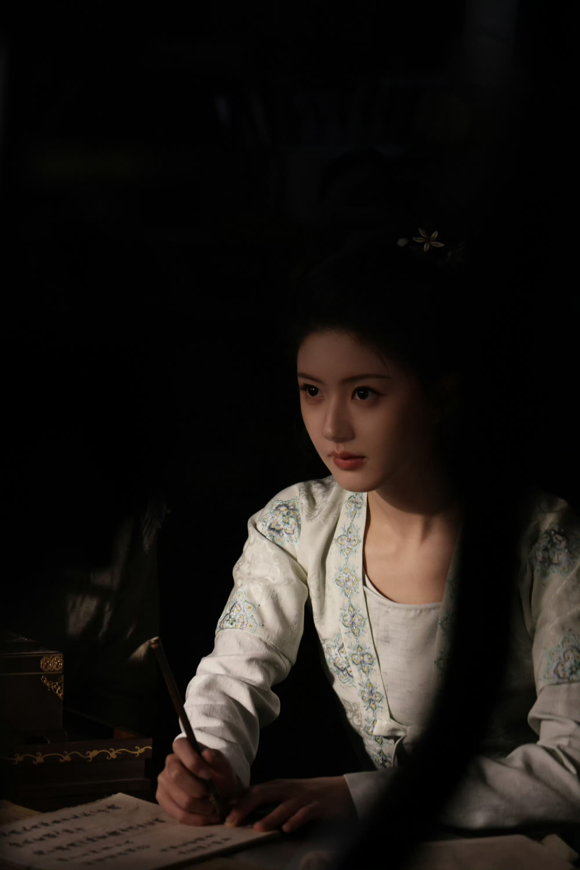 #赵露思好瘦#[悲伤]露思天天下海捡珍珠，全是游泳运动啊，当然会瘦了[悲伤]#赵