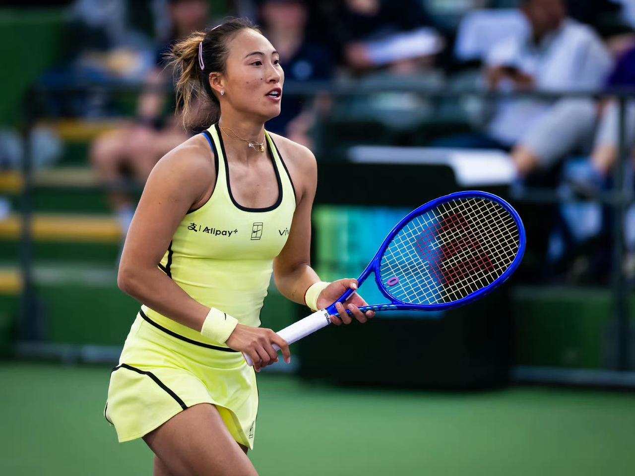 预计明天凌晨2:30，郑钦文迈阿密首秀对阵斯蒂文斯，她是2018年赛会冠军。
交