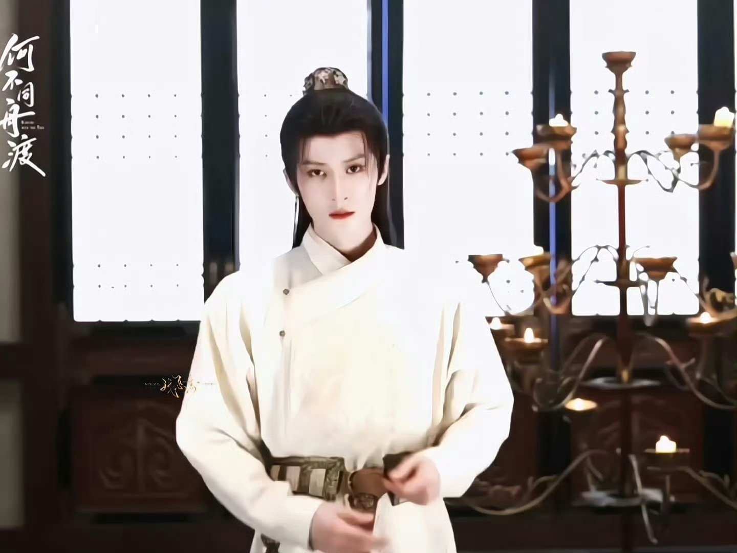 檀健次《何不同舟渡》官博还有新物料，今天物料井喷了！这身太好看了，高马尾谢却山新